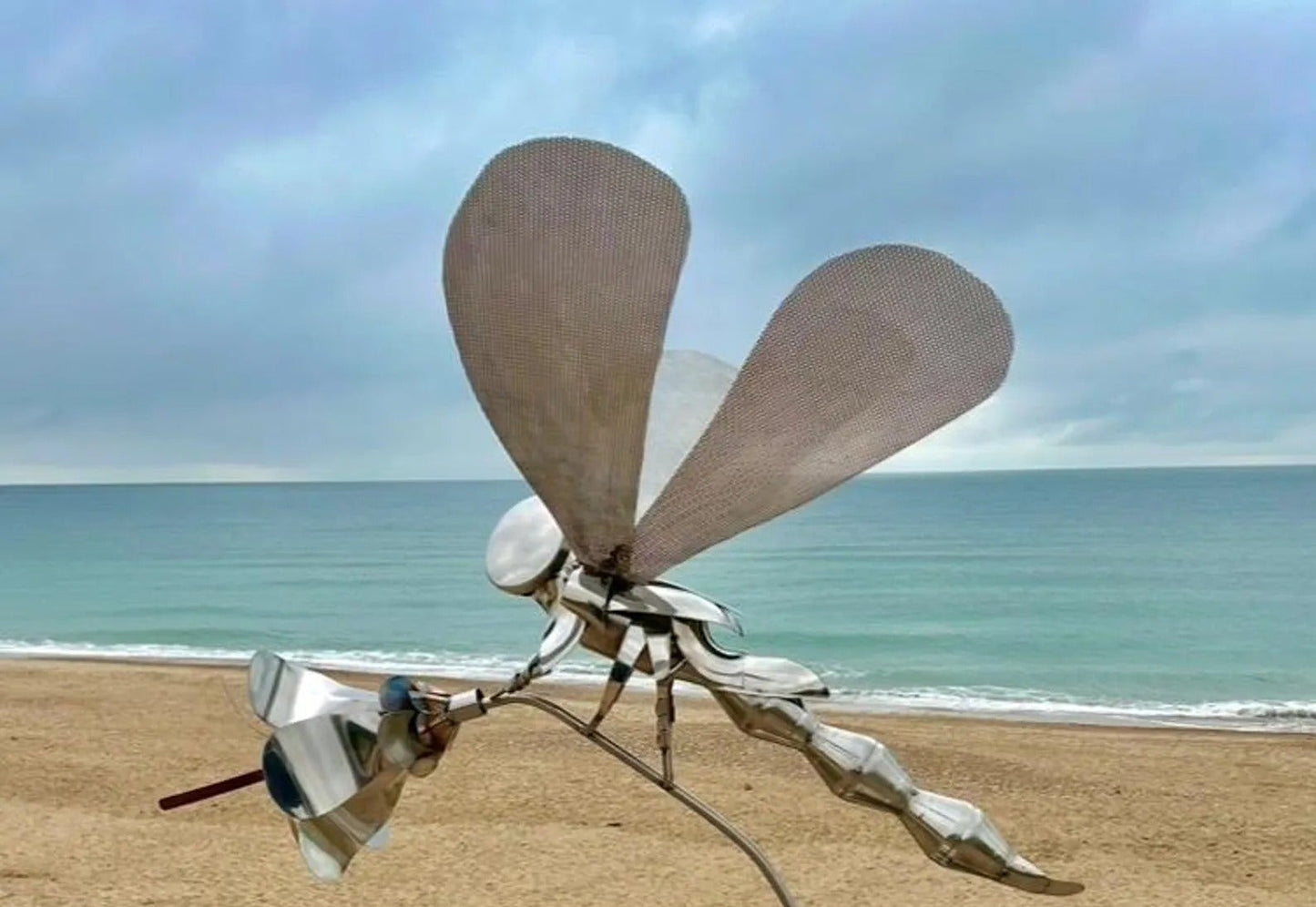 Handcrafted Stainless Steel Dragonfly Sculpture: Modern Garden Art