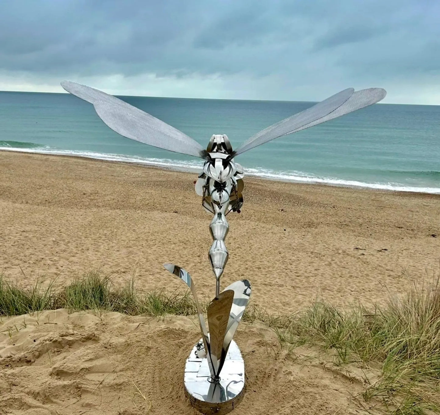 Handcrafted Stainless Steel Dragonfly Sculpture: Modern Garden Art